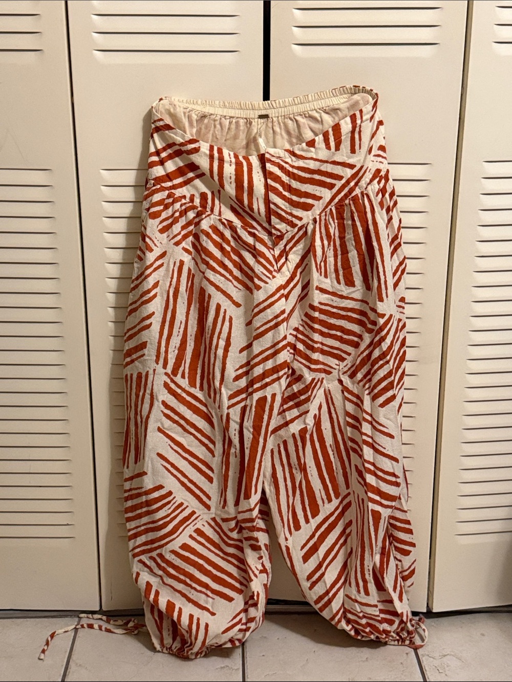 FREE PEOPLE Boho Wide Leg Drawstring Pants - Rust & Cream Print